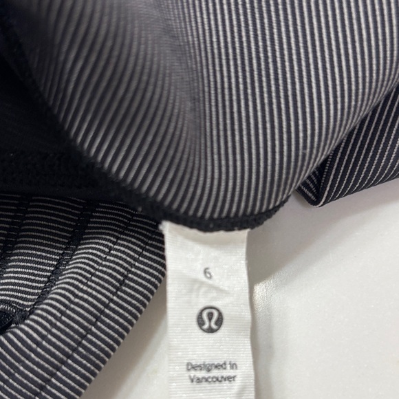 Lululemon Athletica Charcoal Leggings - Picture 9 of 15